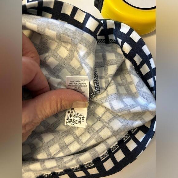 Banana Republic cross back tank - Picture 2 of 5